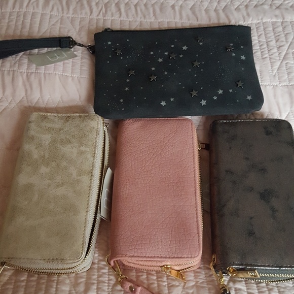 Maurices wallets - Picture 1 of 1